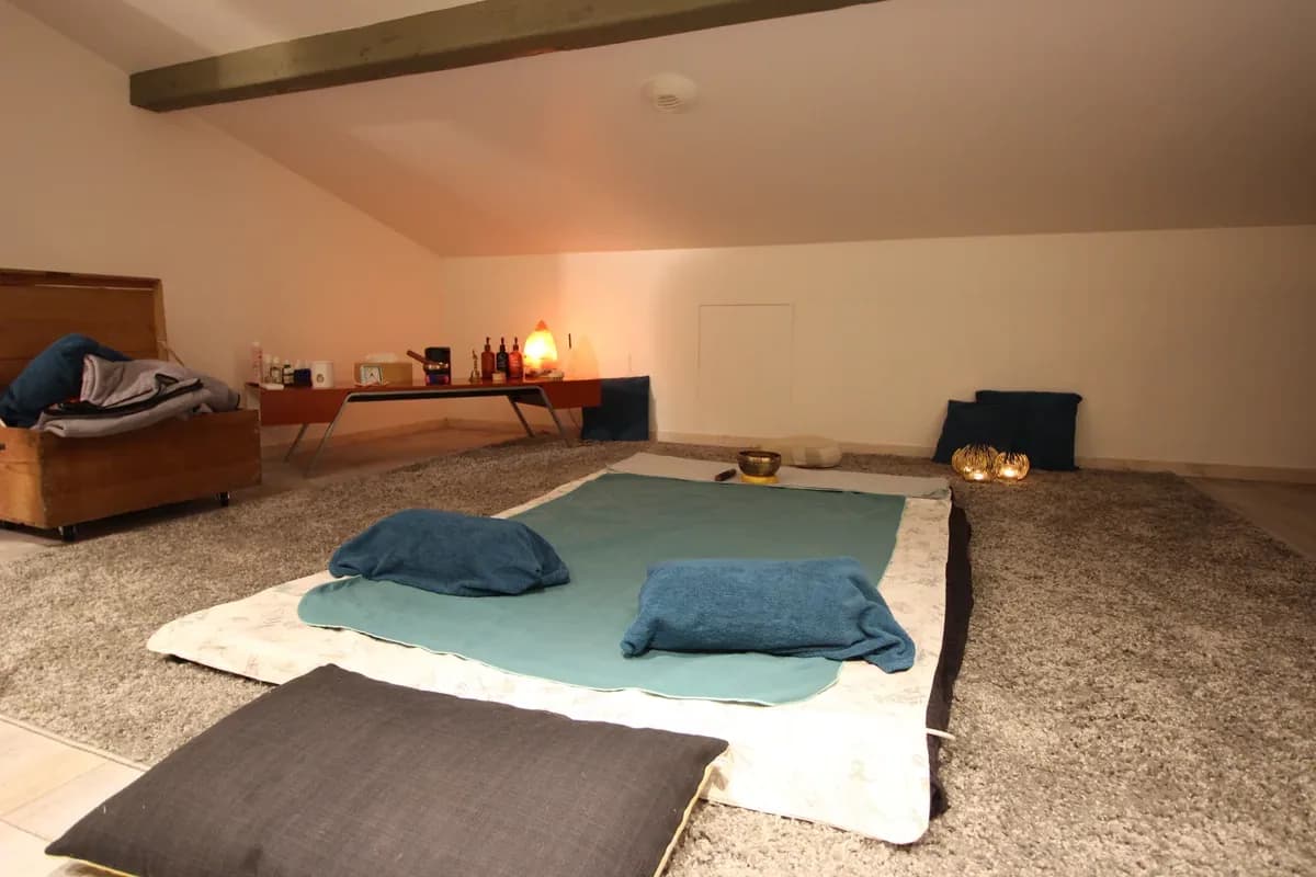 Ambiance méditation zen - Salon massage bien-être Villemoinrieu (38460)